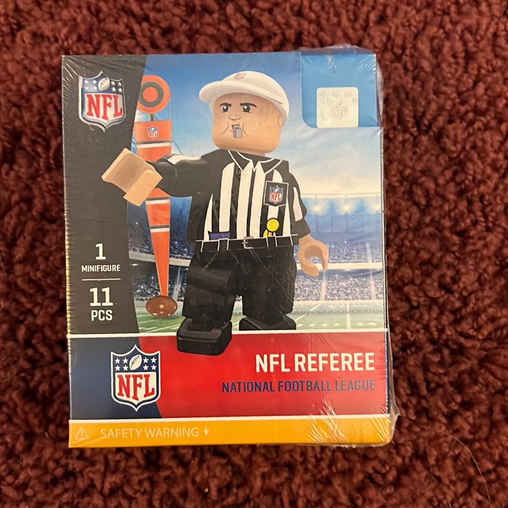 NFL Referee Mini Buildable Figure